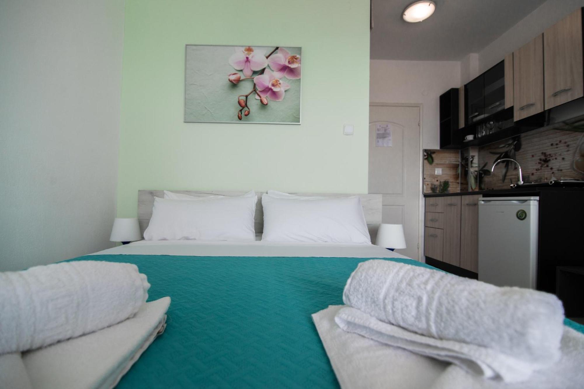 Dias Apartments Mola Kalyva Extérieur photo