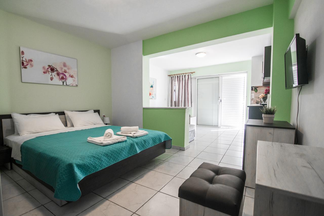 Dias Apartments Mola Kalyva Extérieur photo