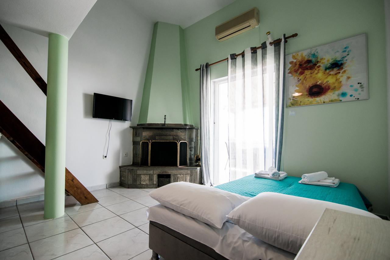 Dias Apartments Mola Kalyva Extérieur photo